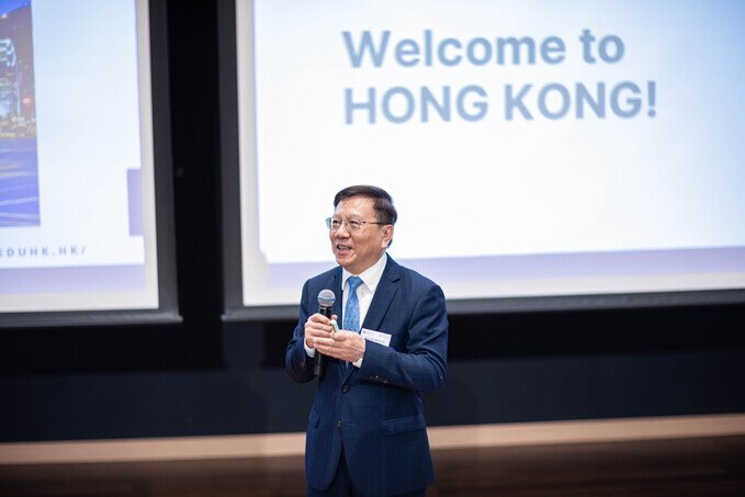 Professor Gu Minkang, Programme Leader of the Master of Laws programmes, welcomes new students at the Orientation Day.