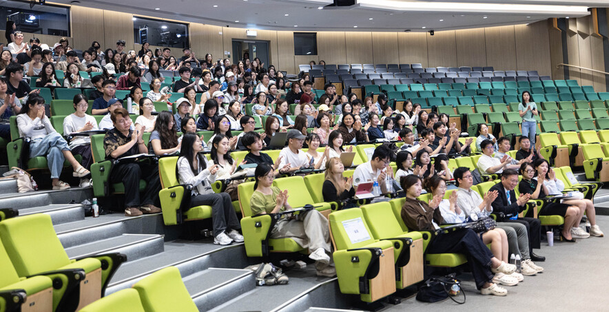 EdUHK LLM students attend the thematic lecture on the constitutional framework and political development of the HKSAR.